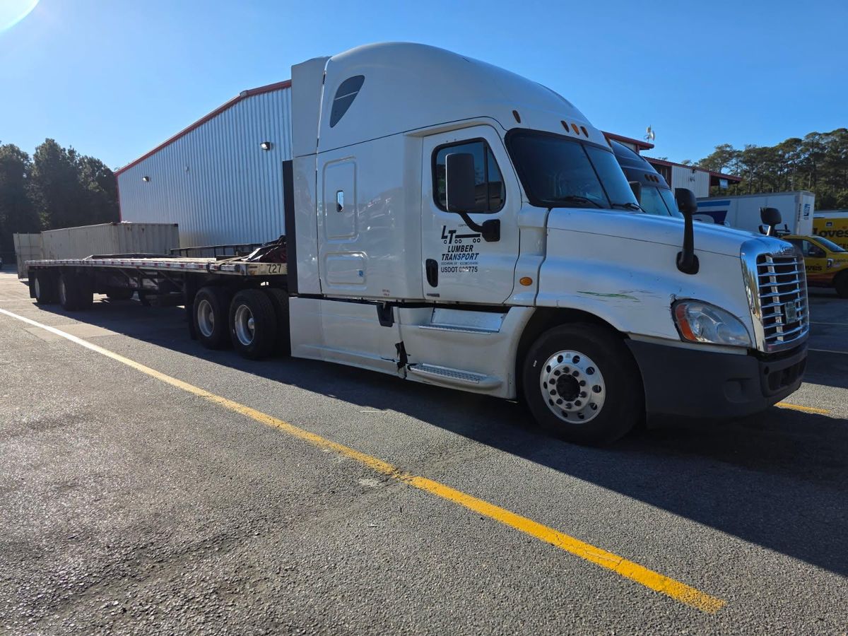 Stacy Jones Trucking - Family-owned freight hauling company